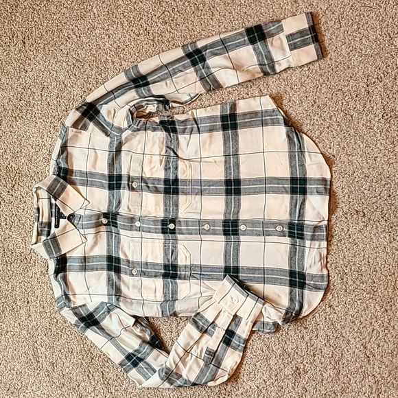 Banana Republic Relaxed Fit Button Shirt - Plaid with cream and green - Picture 2 of 10